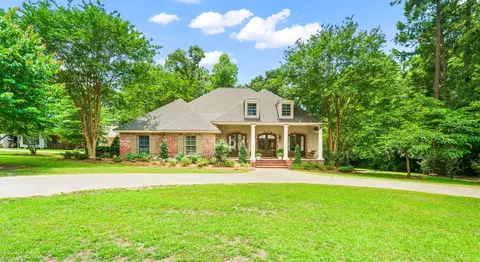 19 Avery Knl, Hattiesburg, MS 39402