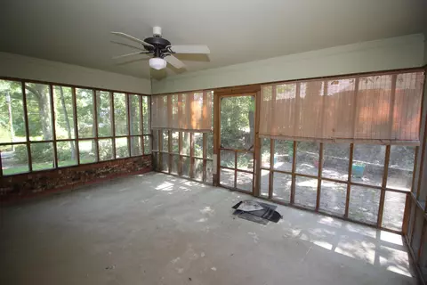 704 Cherry, Laurel, MS 39440 photo 8