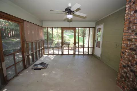 704 Cherry, Laurel, MS 39440 photo 9