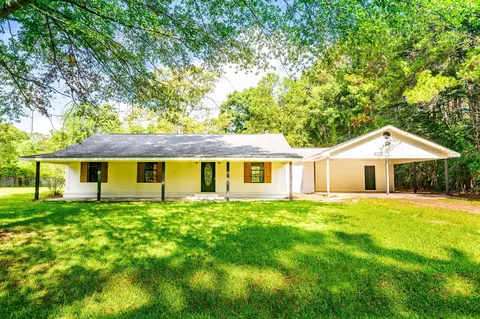 35 Oak Ridge Ln, Sumrall, MS 39482