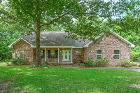121 Westbrook Estates Dr, Sumrall, MS 39482