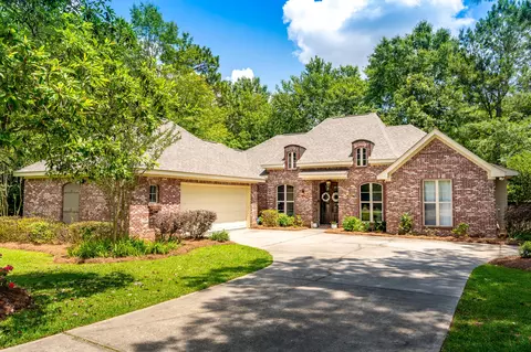 118 Wedgewood, Hattiesburg, MS 39402