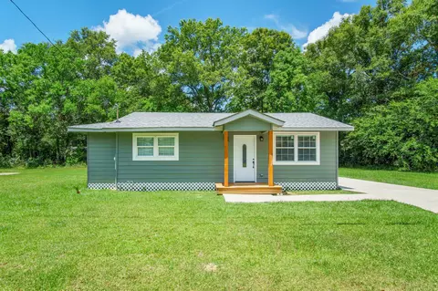 2110 Palmer Ave, Laurel, MS 39440