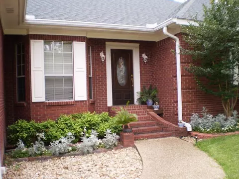 19 Suncrest Cir, Hattiesburg, MS 39402