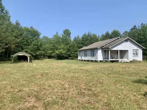 44 Government Gravel Rd, Brooklyn, MS 39425