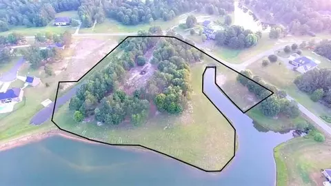 20 West Cir, Ellisville, MS 39437