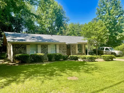 306 Bowling, Hattiesburg, MS 39401