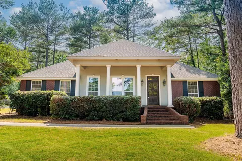 123 Red Roan Rd, Hattiesburg, MS 39402