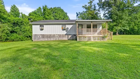 26 Regan Rd, Sumrall, MS 39482