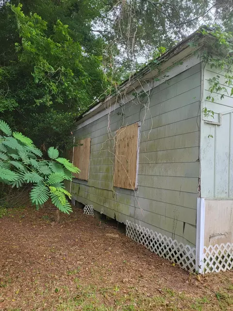 Undisclosed, Laurel, MS 39440 photo 3