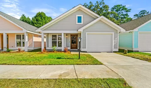 221 Mount Pleasant Dr, Hattiesburg, MS 39402