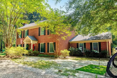 15 Holly Hl, Hattiesburg, MS 39402