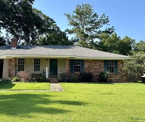 111 Northwest Cir, Hattiesburg, MS 39401