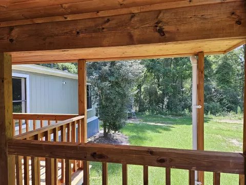66 Old Mcintosh Rd, Collins, MS 39428