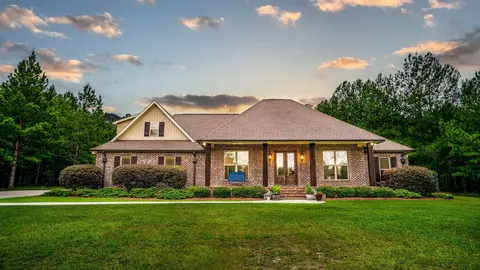 37 Briarwood Lp, Petal, MS 39465