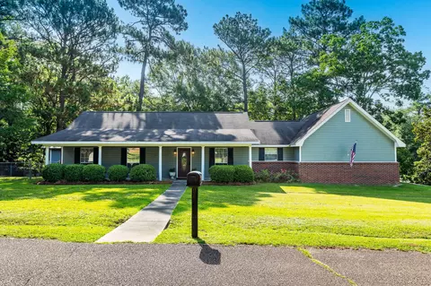 26 Scarlet St, Purvis, MS 39475