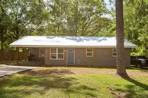 473 Paulding Rd, Ellisville, MS 39437
