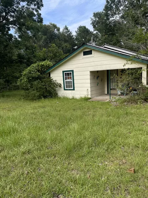 534 Smith Rd, Carson, MS 39427
