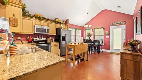 47 Hemingway Dr, Sumrall, MS 39482 photo 6