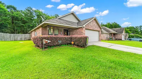 47 Hemingway Dr, Sumrall, MS 39482 photo 2