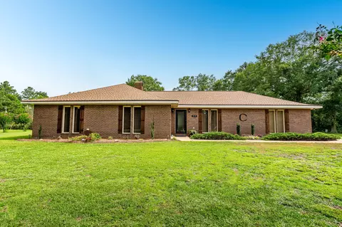 979 Richburg Rd, Hattiesburg, MS 39402