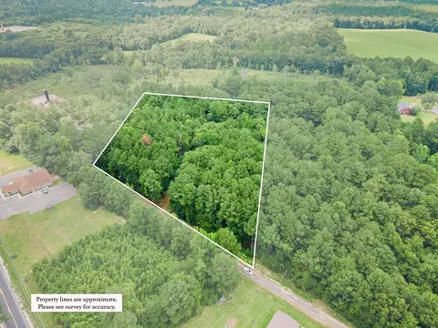 23 Cherry Laurel St, Richton, MS 39476