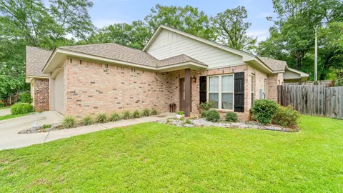 30 Sienna Ln, Sumrall, MS 39482