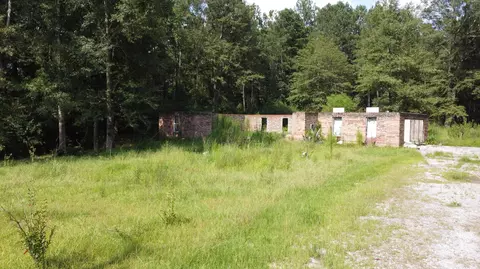 412 Pecan Grv, Ellisville, MS 39437