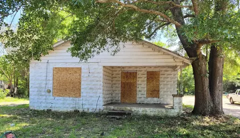 147 W 2nd Ave, Petal, MS 39465