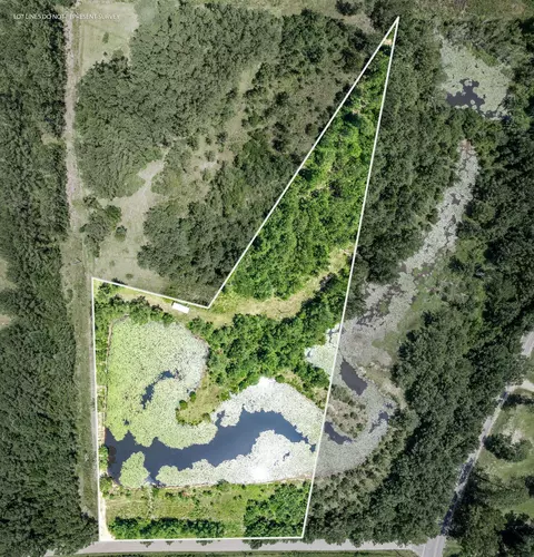 16 Miracle Ln, Lumberton, MS 39455