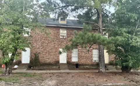 100 Ellis Dr, Hattiesburg, MS 39401
