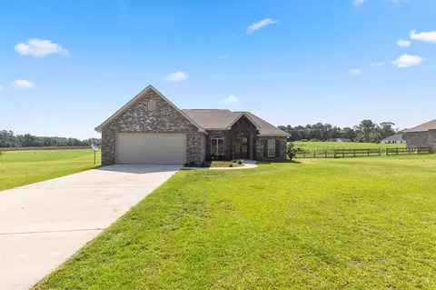 1570 Oloh Rd, Sumrall, MS 39482 photo 1