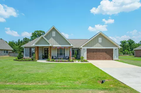 37 Copperfield Dr, Hattiesburg, MS 39402