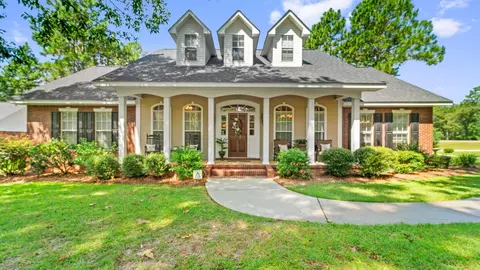 549 Longleaf Dr, Petal, MS 39465