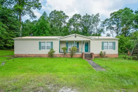 3635 Hwy 15, Louin, MS 39338
