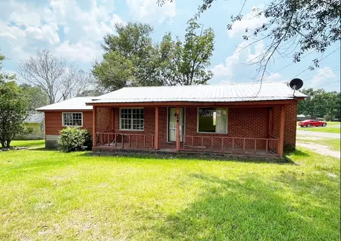 706 Main St, Ellisville, MS 39437