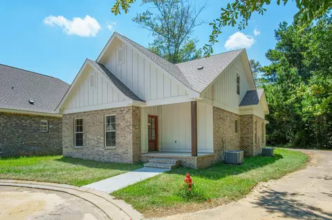 137 Midtown, Hattiesburg, MS 39402