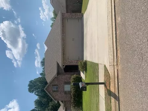 72 Avondale Cir, Hattiesburg, MS 39402