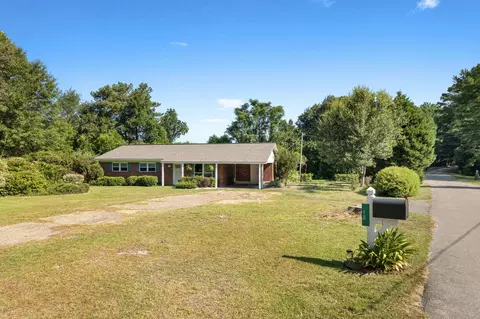 12 Bennett Rd, Sumrall, MS 39482