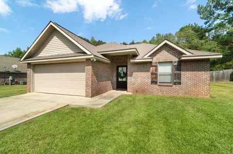 37 Hemingway Dr, Sumrall, MS 39482