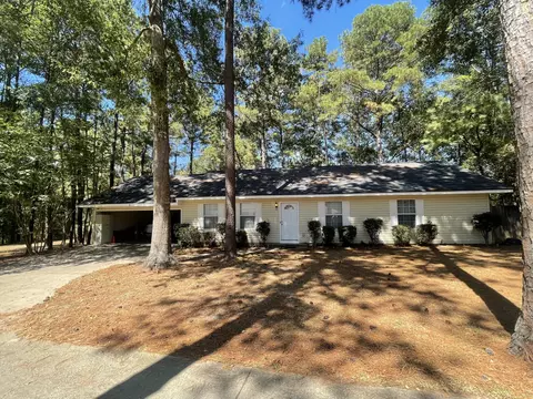 9 Irie Ln, Hattiesburg, MS 39402
