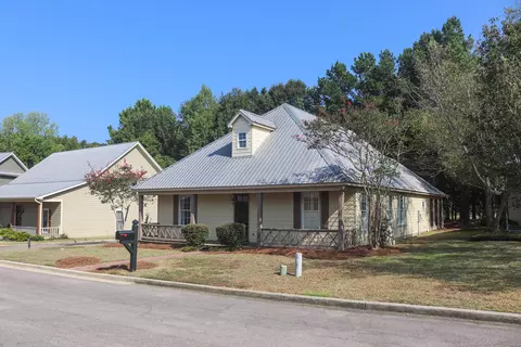 57 Robins Nest, Hattiesburg, MS 39402