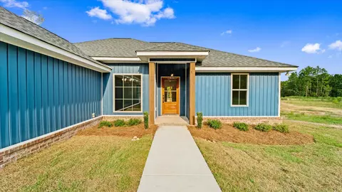 310 Nobles, Sumrall, MS 39482 photo 4
