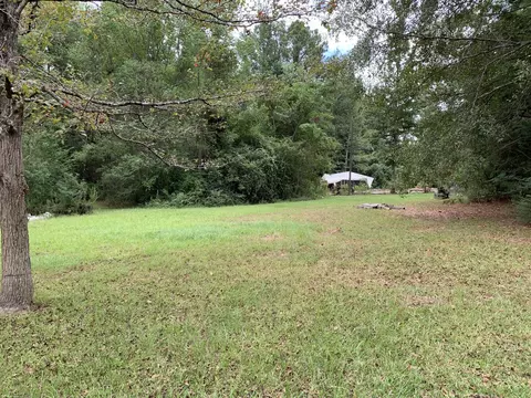 33 Macks Dr, Hattiesburg, MS 39402