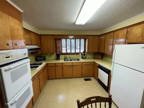 407 Cedar Ave, Richton, MS 39476 photo 8