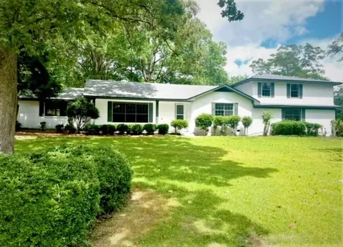 232 Simpson Hwy 149, Magee, MS 39111