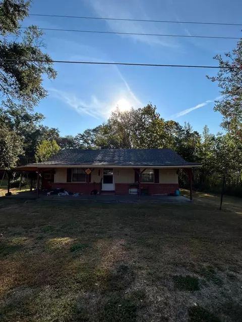 20 Carney Dr, Ellisville, MS 39437