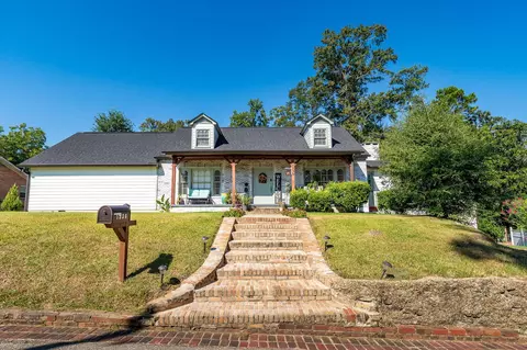 1336 Hill Dr, Laurel, MS 39440 photo 3