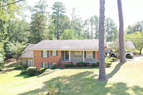 4 Bay Cir, Laurel, MS 39440