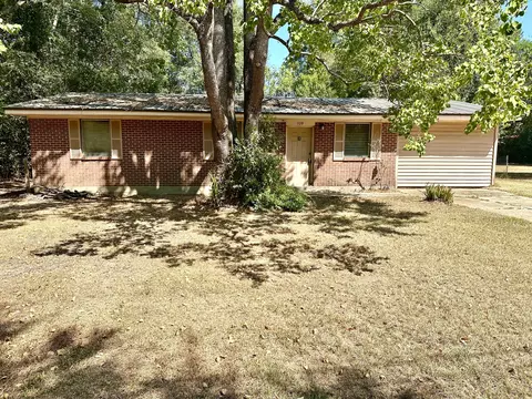709 King St, Purvis, MS 39475
